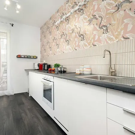 Unique 2-bedroom With Balcony Parking By Renters Prestige * Poznań