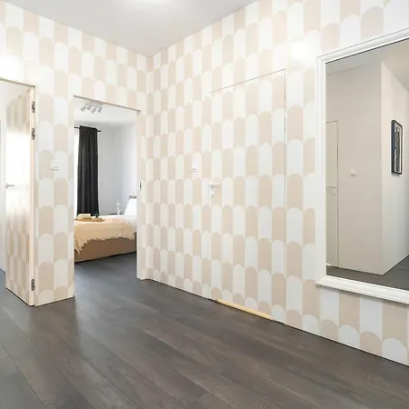 Unique 2-bedroom With Balcony Parking By Renters Prestige * Poznań