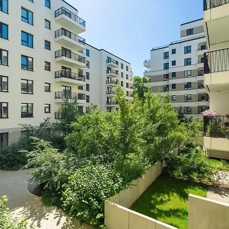 Unique 2-bedroom With Balcony Parking By Renters Prestige Apartment Poznan