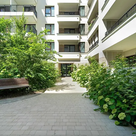 Unique 2-bedroom With Balcony Parking By Renters Prestige Lägenhet *